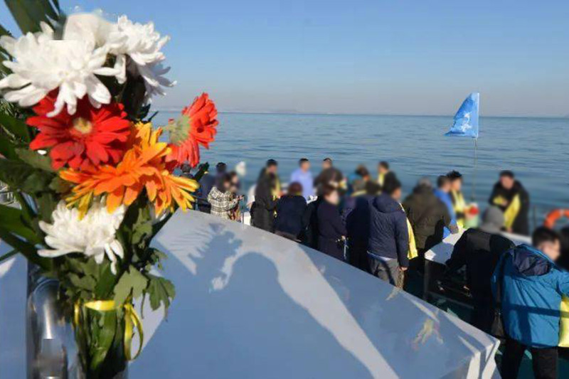 集体海葬现场 集体海葬现场